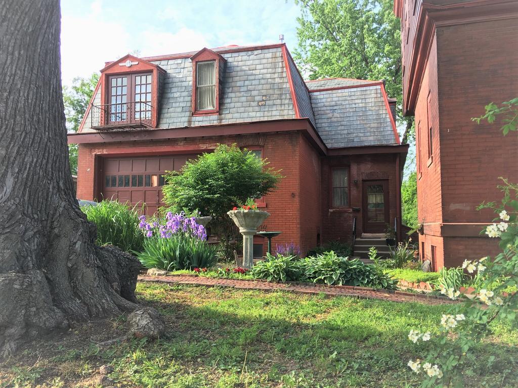 Vineyard Mansion Carriage House Saint Joseph